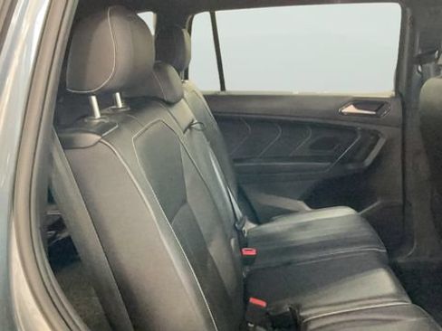 Used 2022 Volkswagen Tiguan SE R-Line FWD image 17