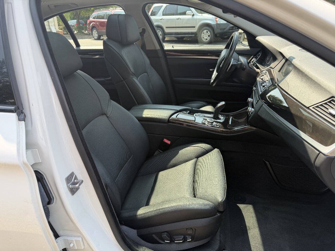 Used 2011 BMW 528i Sedan RWD image 22