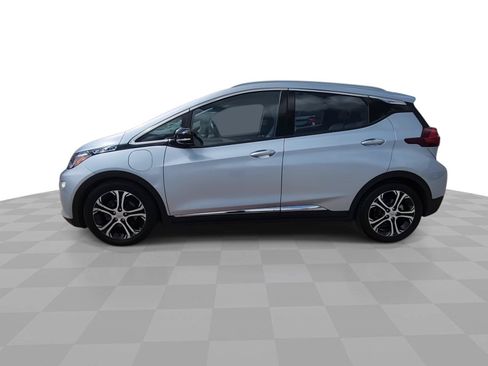 Used 2017 Chevrolet Bolt Premier w/ Driver Confidence II Package FWD image 5