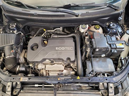 Used 2021 Chevrolet Equinox LT FWD image 30