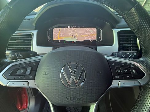 Used 2021 Volkswagen Atlas SEL Premium image 18
