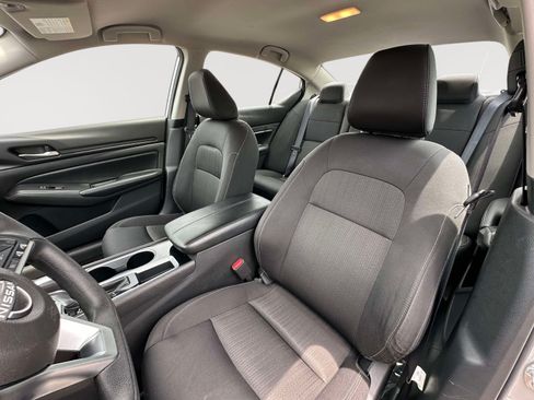 Used 2024 Nissan Altima 2.5 SV FWD image 22