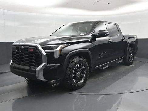 Used 2025 Toyota Tundra SR5 w/ TRD Off-Road Premium Package AWD/4WD image 32