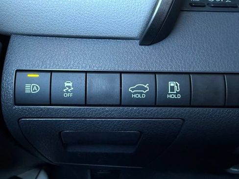 Used 2022 Toyota Camry XLE FWD image 21