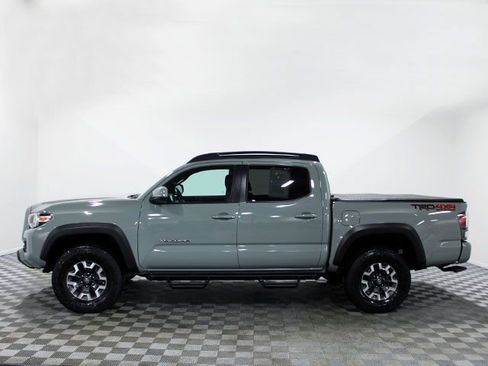Certified 2023 Toyota Tacoma TRD Off-Road w/ Technology Package image 3