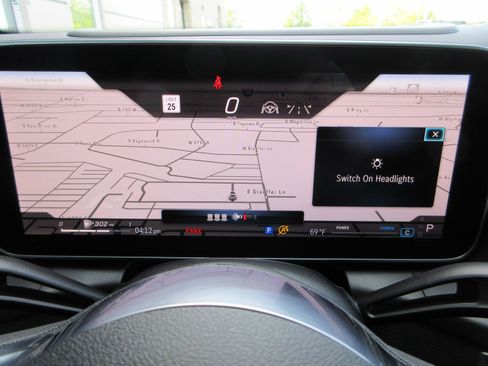 Used 2023 Mercedes-Benz GLC 300 4MATIC image 35