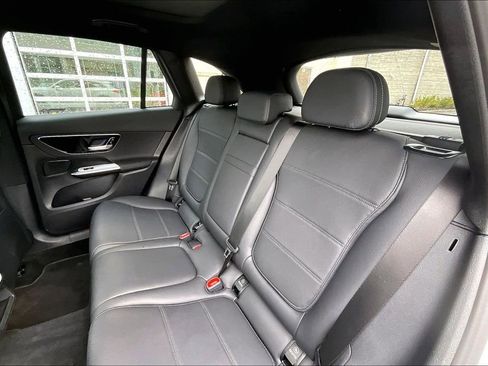 Used 2026 Mercedes-Benz GLC 300 4MATIC image 28