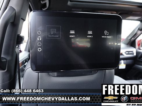 New 2025 GMC Yukon XL Denali w/ Denali Reserve Package image 38