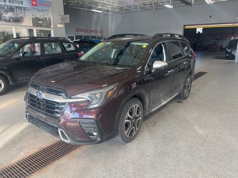 Used 2023 Subaru Ascent Touring image 3