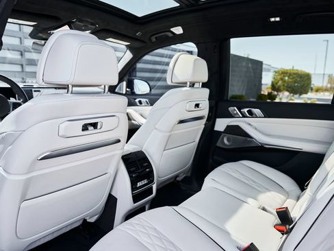 Used 2024 BMW X7 M60i w/ Executive Package AWD/4WD image 40
