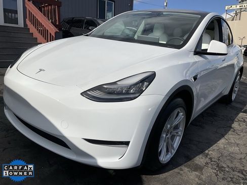 Used 2021 Tesla Model Y Long Range image 92