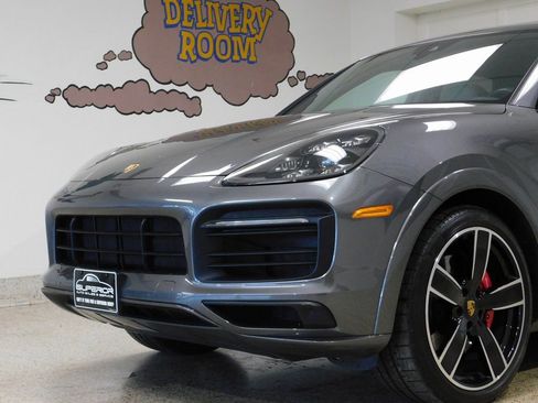 Used 2021 Porsche Cayenne GTS image 23