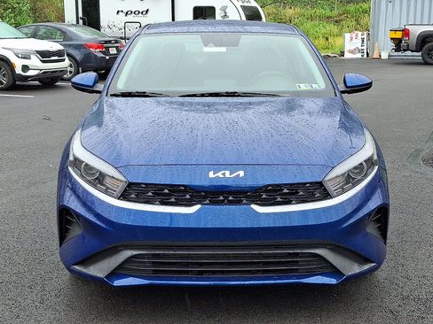 Used 2023 Kia Forte LXS FWD image 2