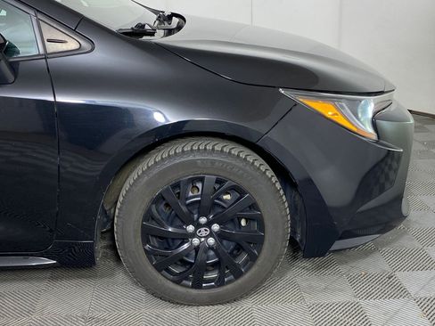 Used 2022 Toyota Corolla LE image 11