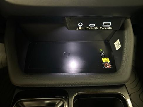 Used 2026 Subaru Forester Premium AWD/4WD image 12