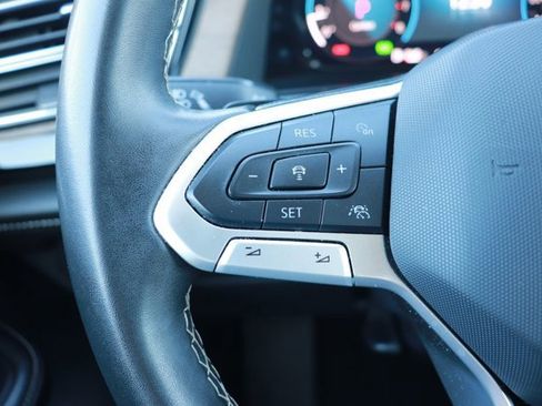 Used 2024 Volkswagen Atlas SE image 21