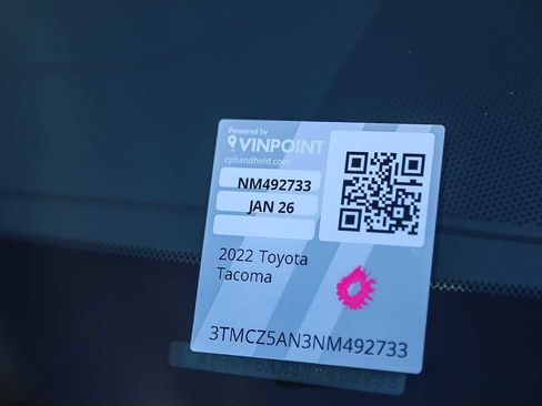 Certified 2022 Toyota Tacoma TRD Off-Road image 28