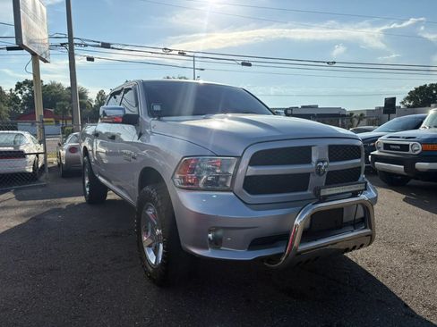 Used 2014 RAM 1500 Express AWD/4WD image 3