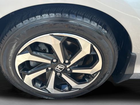 Used 2016 Honda Accord EX image 10