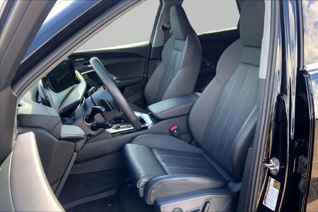 Used 2025 Audi Q5 Premium Plus AWD/4WD image 17
