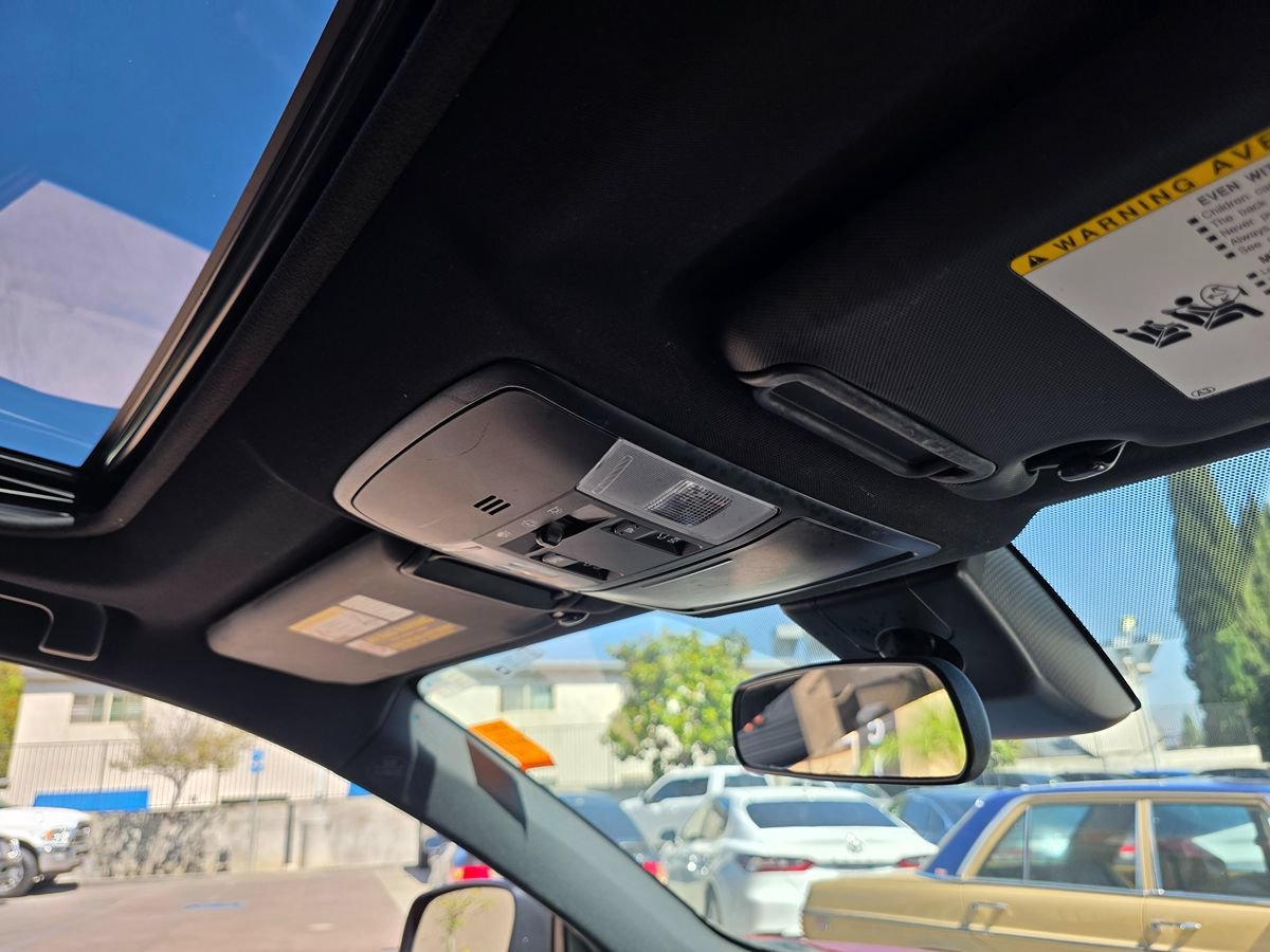 Used 2017 Toyota RAV4 SE FWD image 19