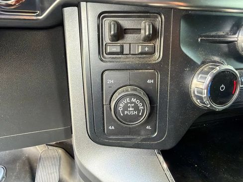 Used 2022 Ford F150 Lariat AWD/4WD image 16