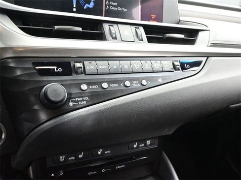 Used 2019 Lexus ES 350 F Sport image 11