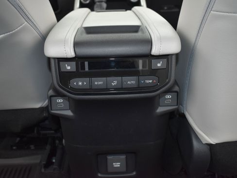Used 2026 Toyota Grand Highlander Limited image 13