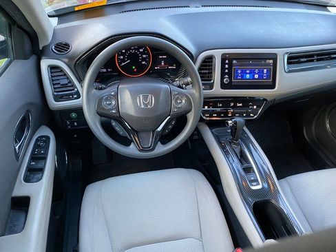 Used 2019 Honda HR-V EX image 12