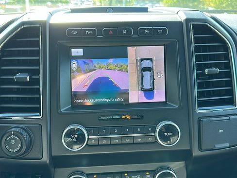 Used 2020 Ford Expedition Limited w/ Special Edition Package AWD/4WD image 20
