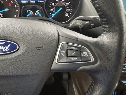 Used 2018 Ford Escape Titanium w/ Ford Safe & Smart Package AWD/4WD image 32