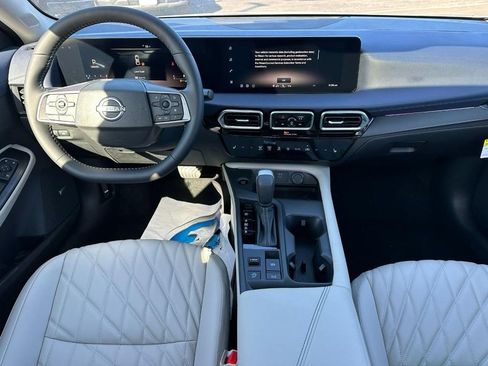 Used 2026 Nissan Sentra SL w/ Floor Mat Package FWD image 6