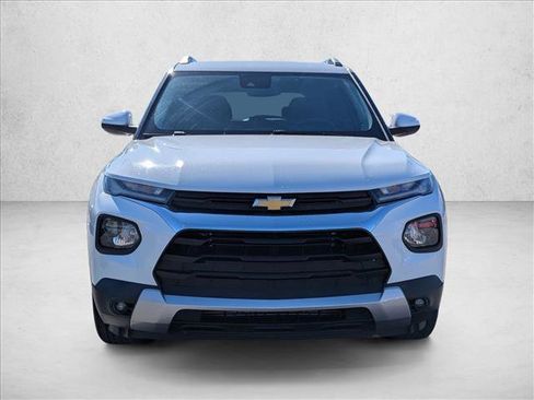 Used 2022 Chevrolet TrailBlazer LT w/ Convenience Package FWD image 4