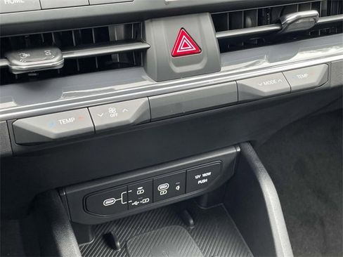 New 2025 Kia K4 EX image 33