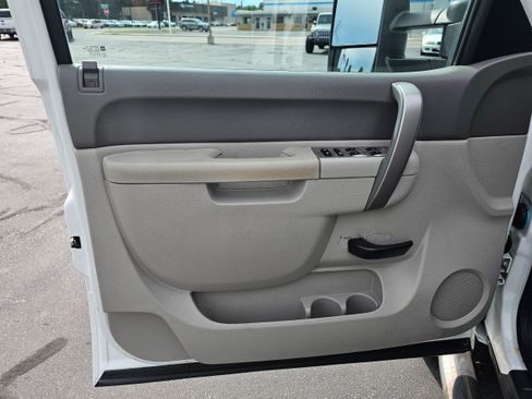 Used 2013 GMC Sierra 2500 W/T AWD/4WD image 9