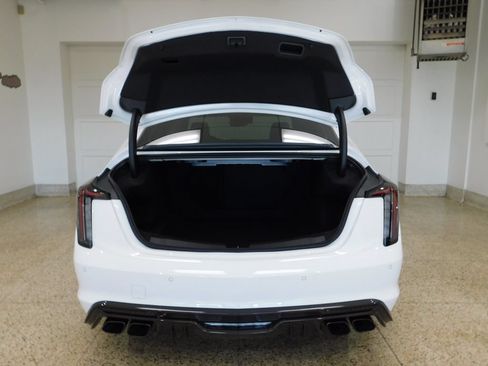 Used 2024 Cadillac CT5 V Blackwing w/ Carbon Fibre Package 2 RWD image 81