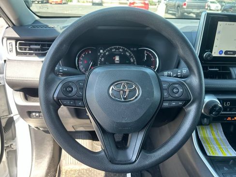 Used 2024 Toyota RAV4 XLE AWD/4WD image 25