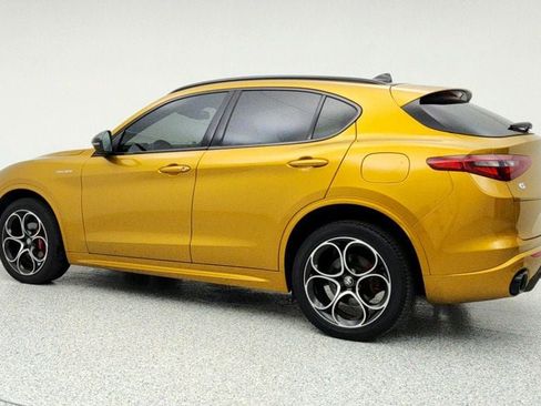 Used 2023 Alfa Romeo Stelvio Veloce image 7
