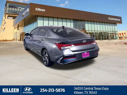 Used 2025 Hyundai Elantra SEL FWD image 6