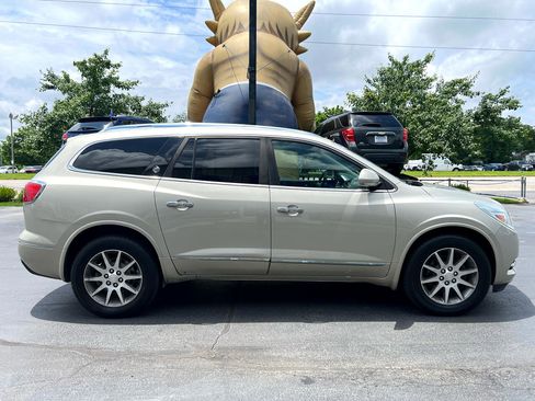 Used 2017 Buick Enclave Leather w/ Trailering Package image 7