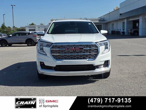 Used 2022 GMC Terrain Denali AWD/4WD image 2