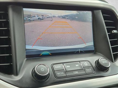 Used 2017 GMC Acadia SLT AWD/4WD image 14
