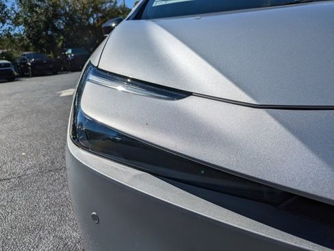 New 2026 Toyota Prius Plug-In Hybrid FWD image 10