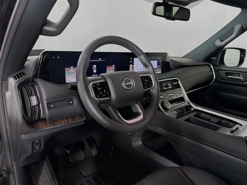 Used 2026 Nissan Armada SL AWD/4WD image 9