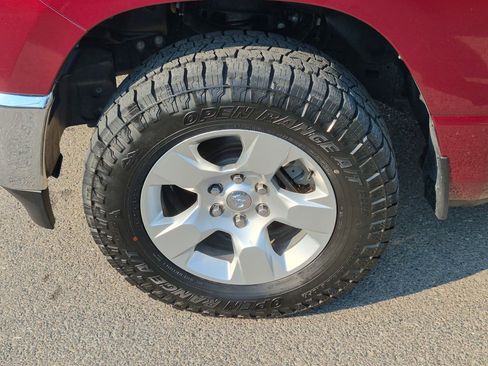Used 2020 RAM 1500 Big Horn AWD/4WD image 11