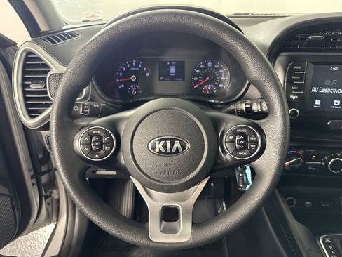 Used 2020 Kia Soul LX image 18
