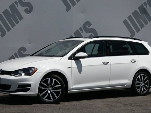 Used 2016 Volkswagen Golf S FWD image 1
