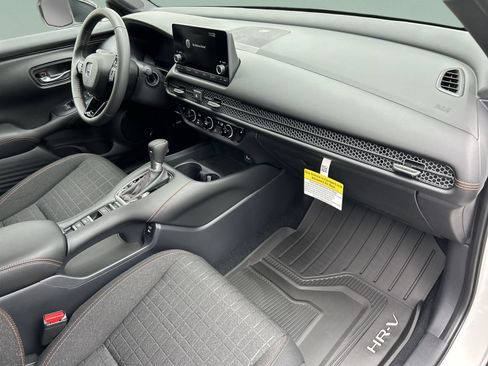 Used 2024 Honda HR-V Sport image 19