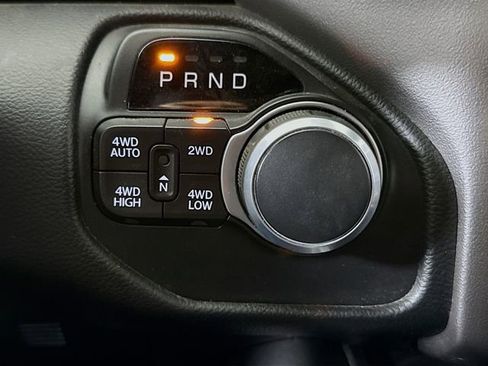 Used 2019 RAM 1500 Big Horn image 16