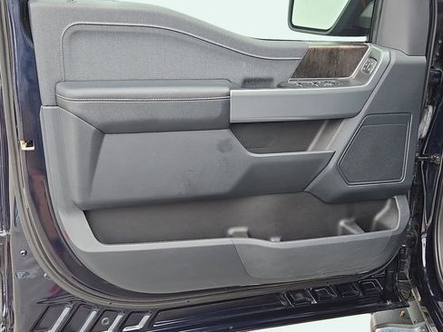 Used 2022 Ford F150 Lariat w/ Trailer Tow Package image 24